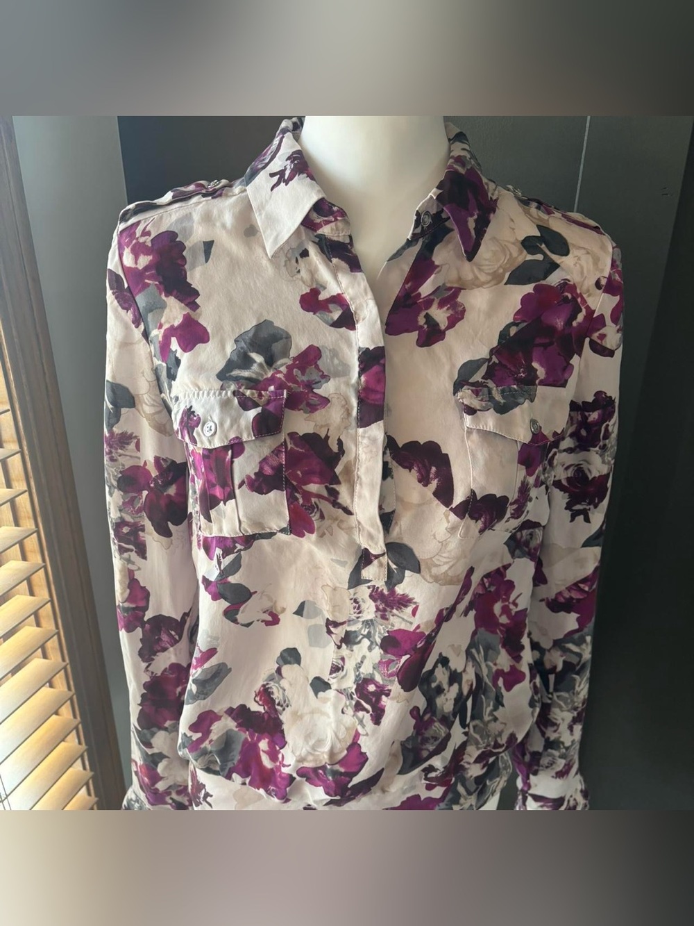 White House Black Market Floral Silk Blouse Cream Purple Size 10 Boho